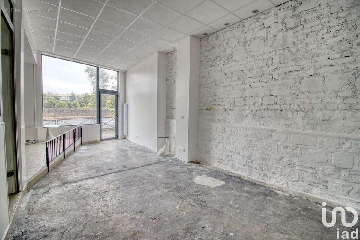 Photo 4 - Commerce à LE PECQ