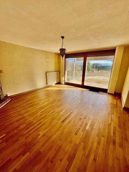 Maison à LUXEUIL-LES-BAINS