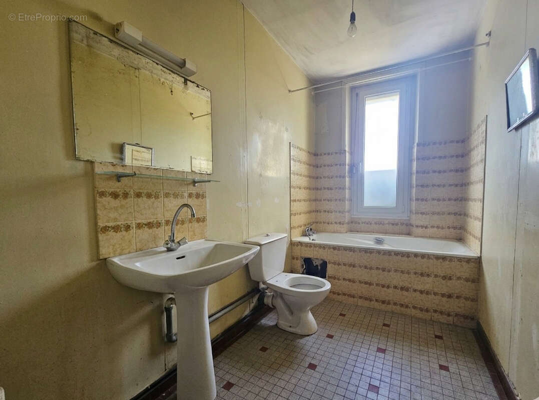 Maison de bourg la romagne 4 chambres - photo 11