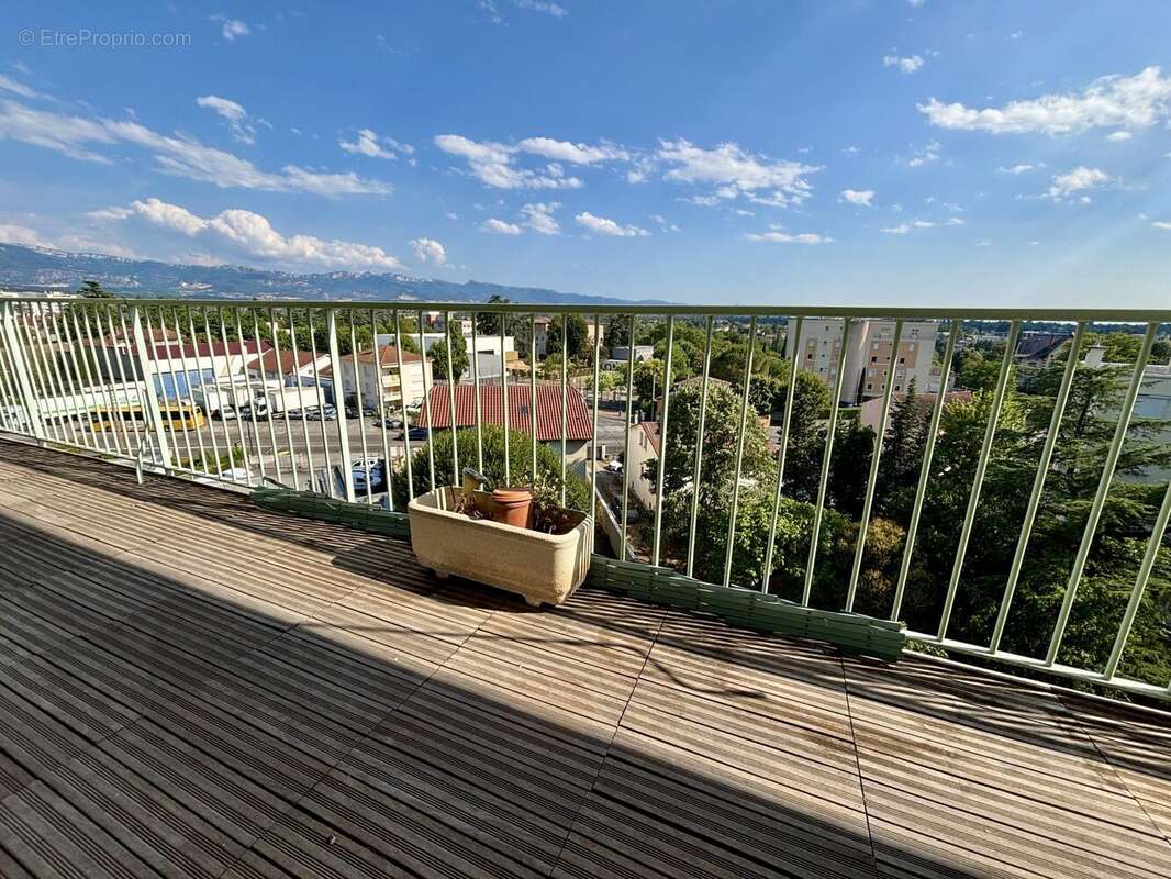 Appartement 97 m² à Romans-Sur-Isere  - photo 6