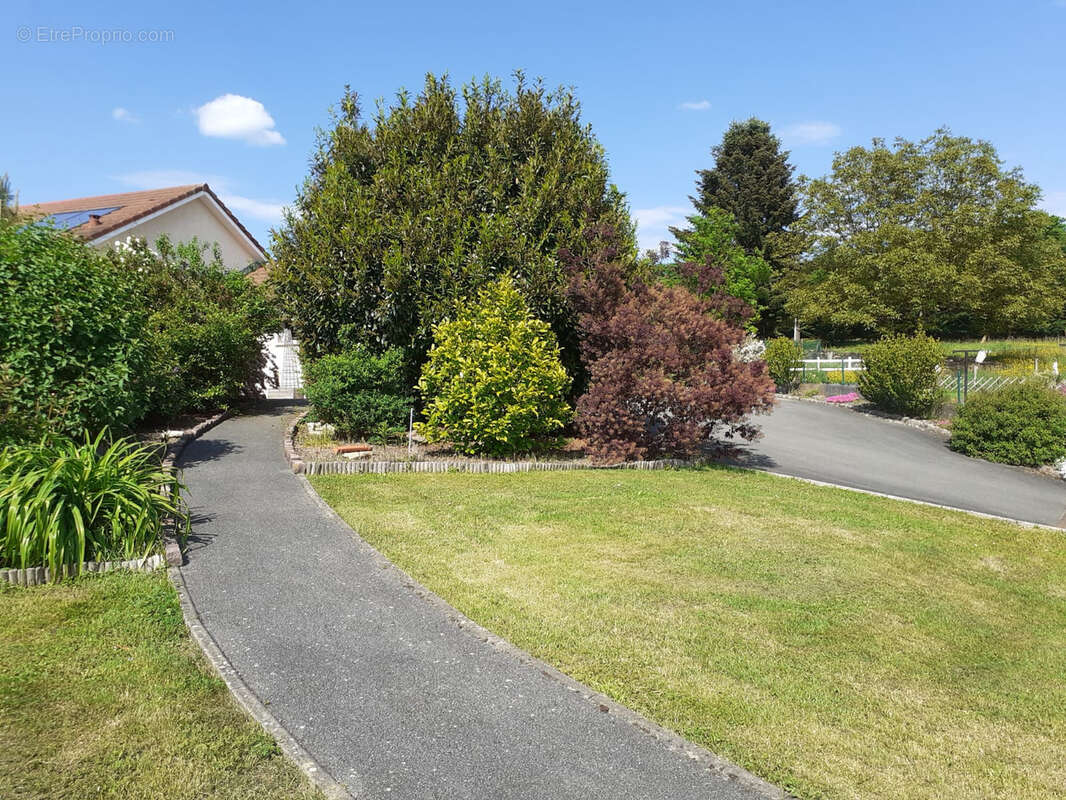 Maison à FONTAINE-LES-CLERVAL