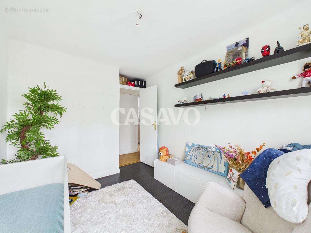 Appartement à LA CELLE-SAINT-CLOUD