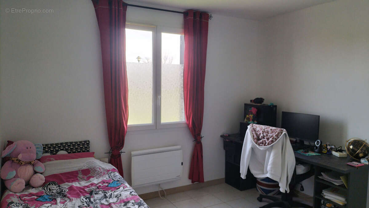 Maison à SAINT-COUTANT-LE-GRAND