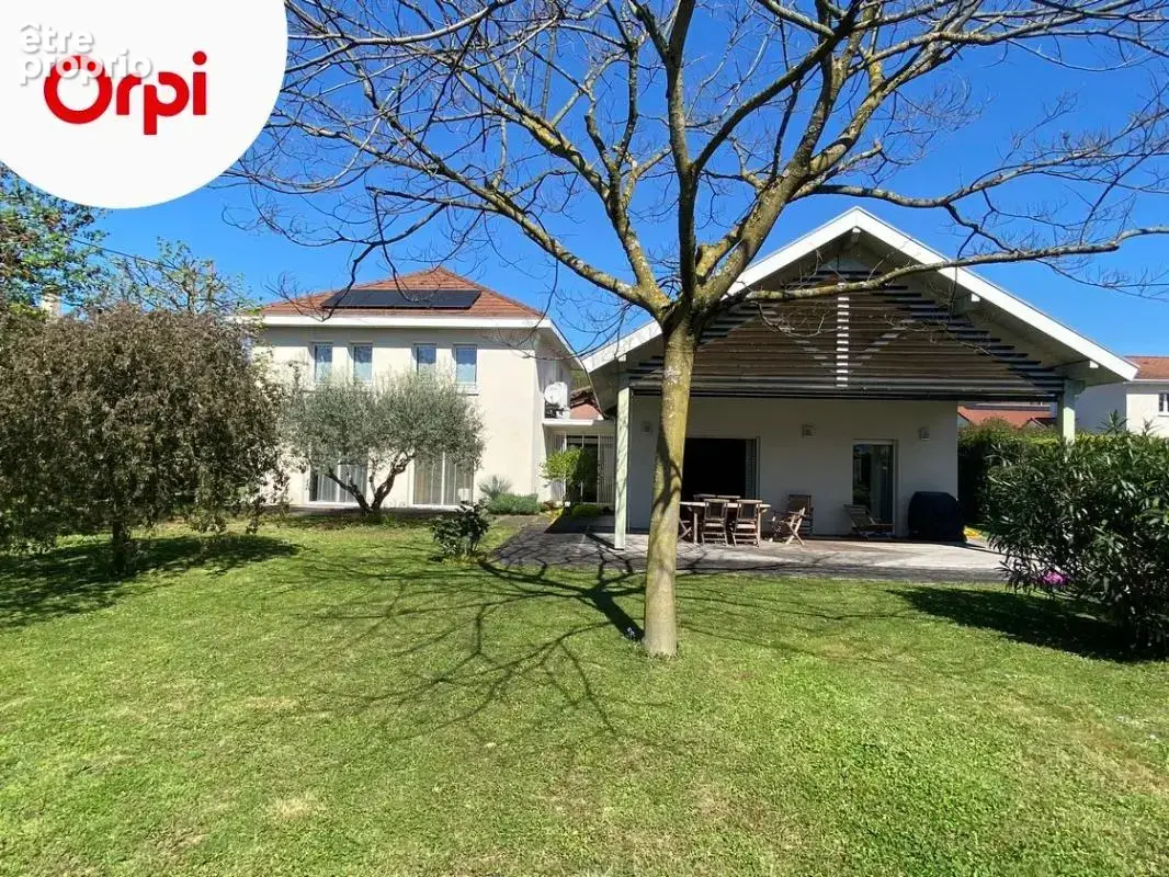 Maison familiale de standing – +200 m² – Secteur calme et résidentiel – Hors lotissement - photo 2