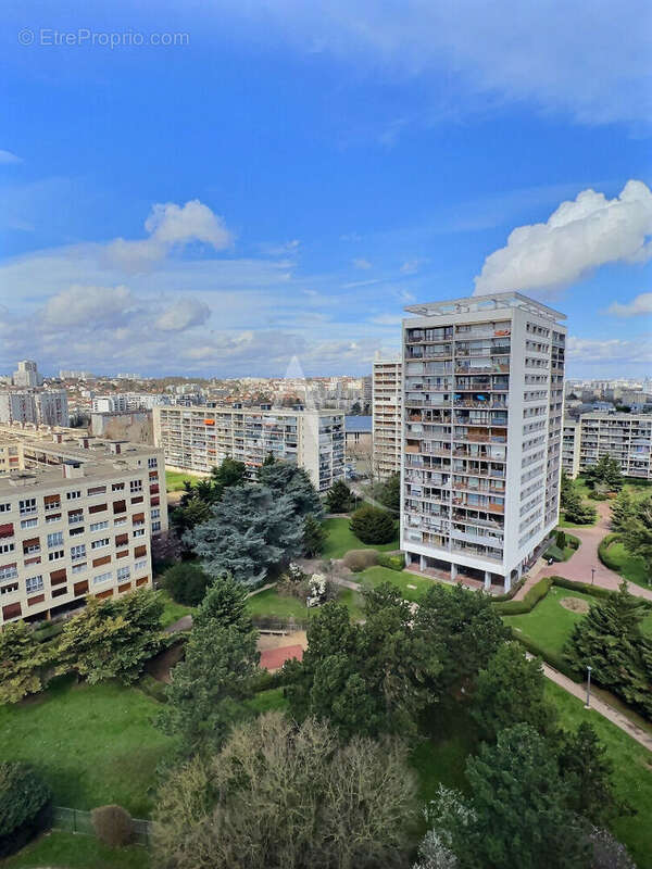 Appartement à THIAIS