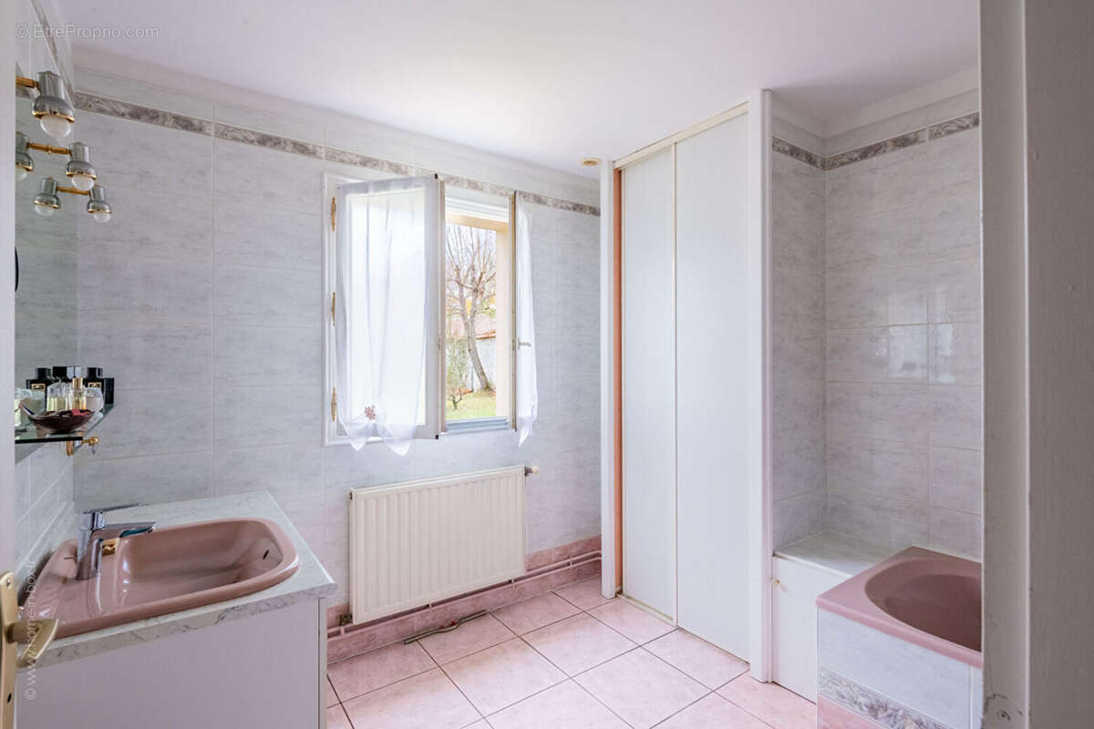 Maison à ROSNY-SUR-SEINE