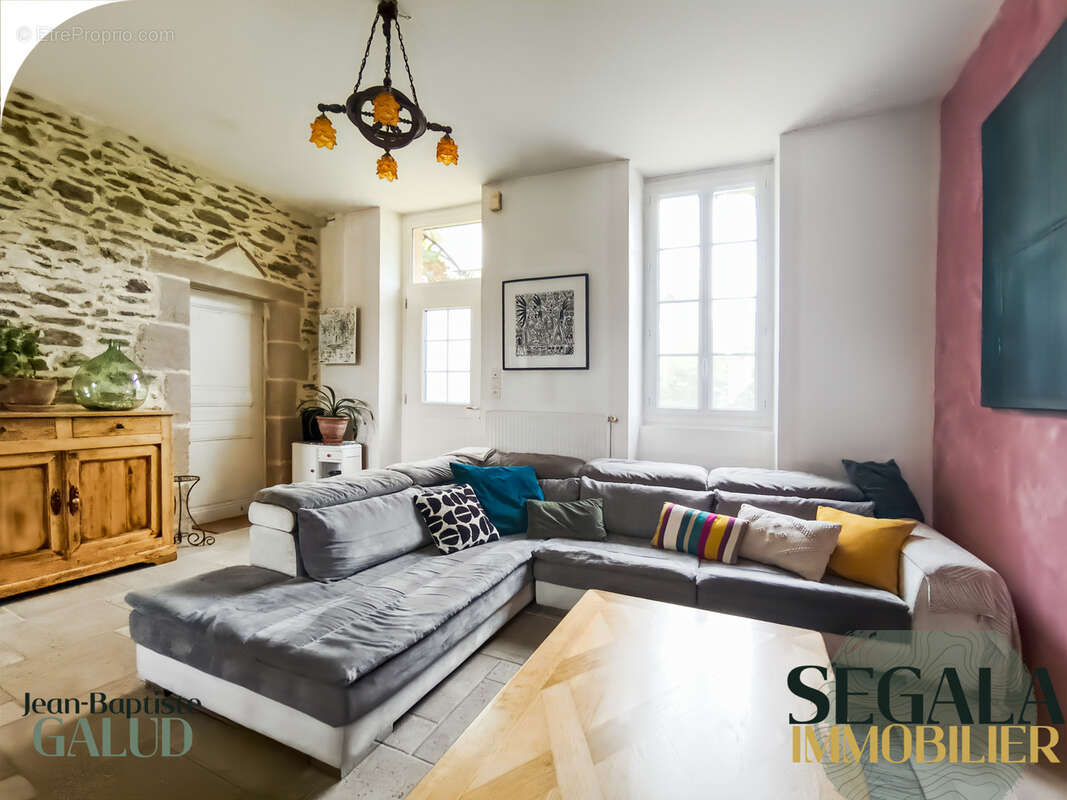 Maison à SAINTE-GEMME