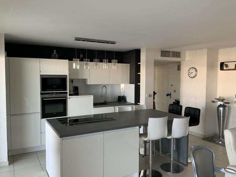 Appartement à MARSEILLE-8E