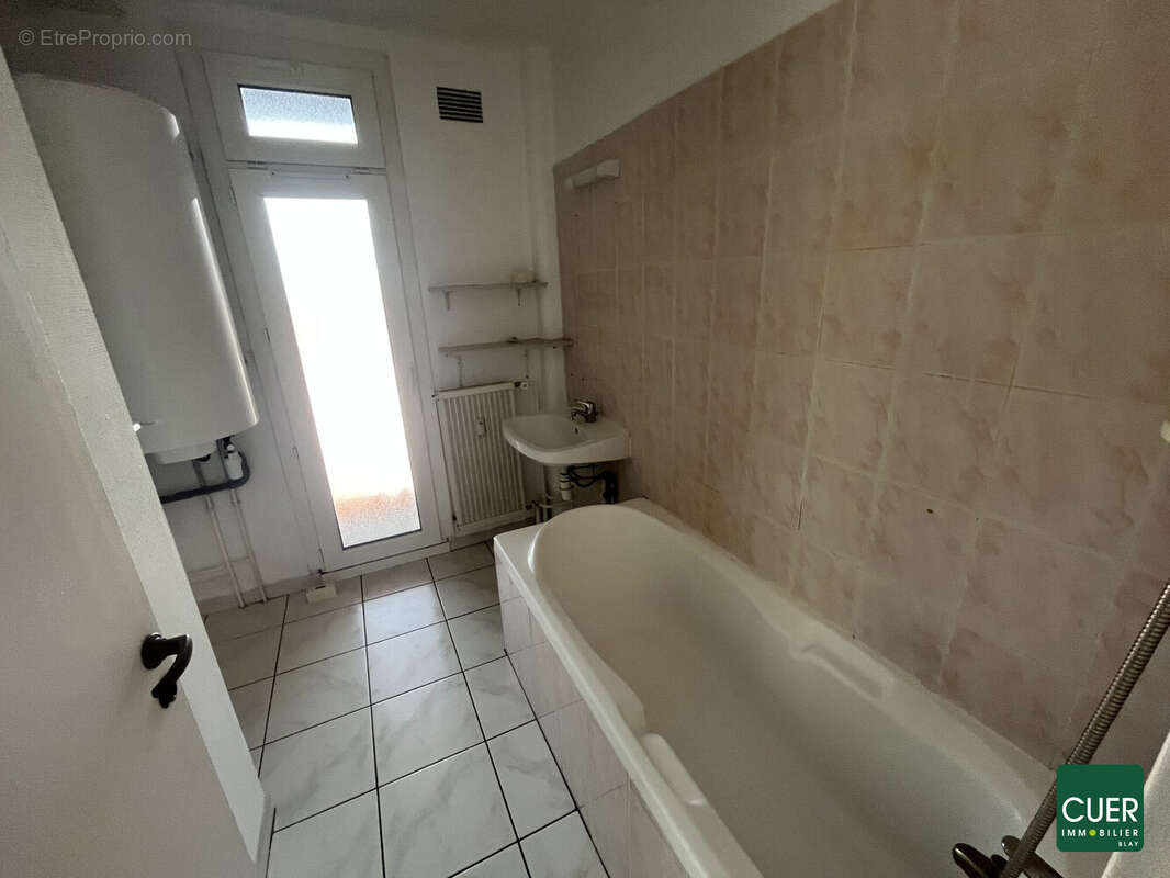 Appartement à GUILHERAND-GRANGES