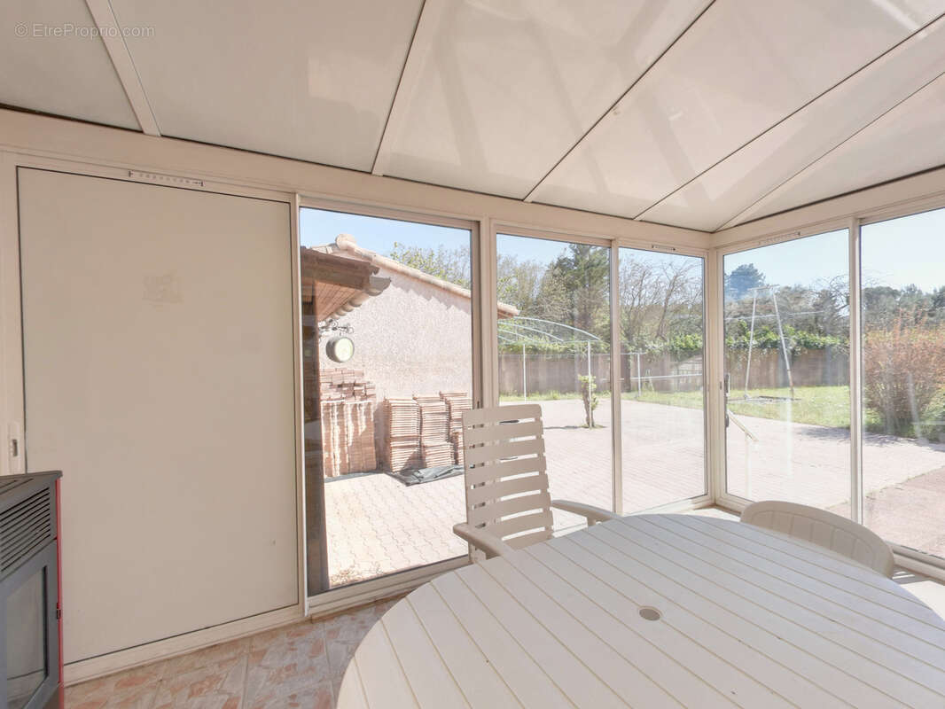 Maison à MONTELIMAR