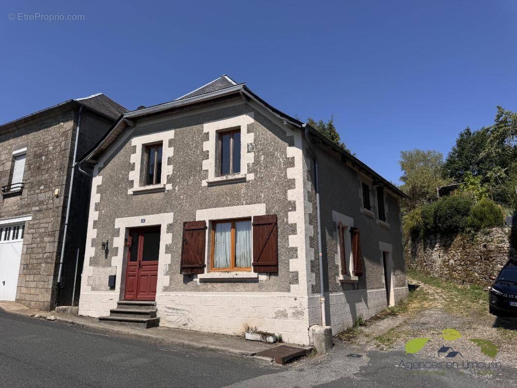 Maison à Treignac  - photo 1