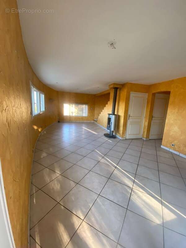 Maison à ARPAJON-SUR-CERE