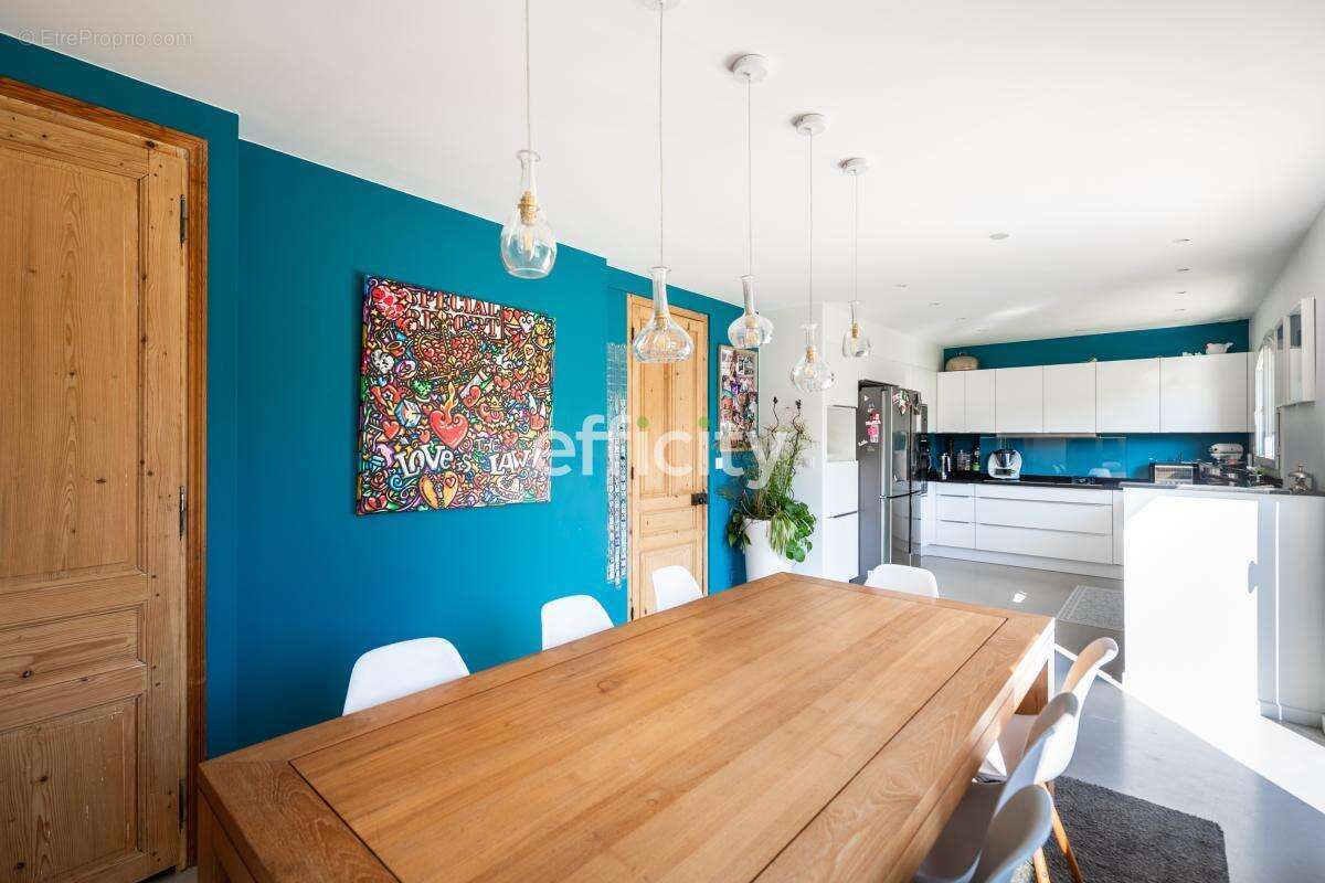 Maison à SAINT-CYR-AU-MONT-D'OR