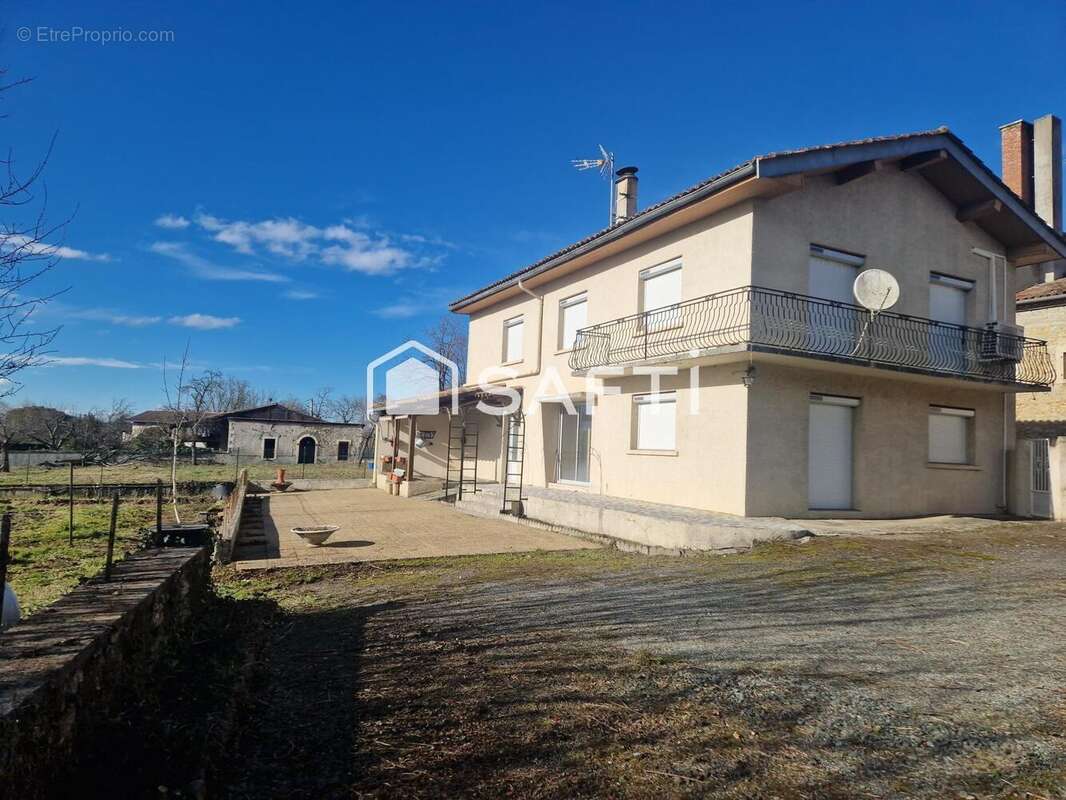 Maison 159 m² à Montsaunes  - photo 2