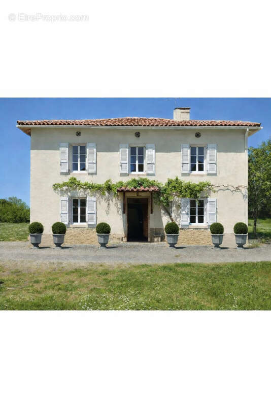 Maison à PUYGAILLARD-DE-QUERCY