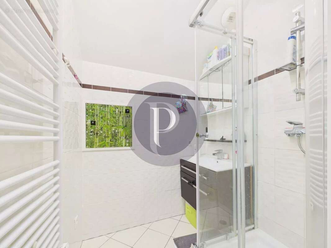 Appartement à LE PLESSIS-ROBINSON
