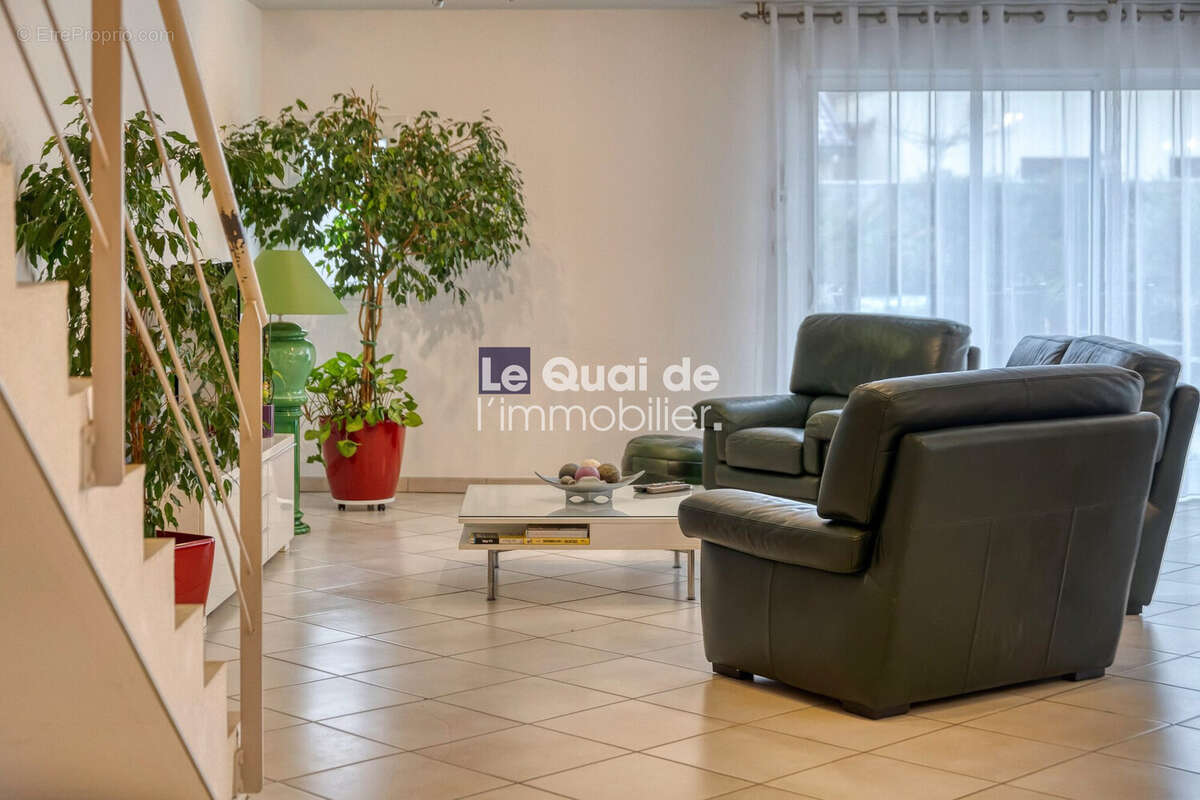 Maison à SAINT-SIMEON-DE-BRESSIEUX