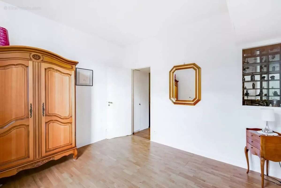 Appartement à PARIS-8E