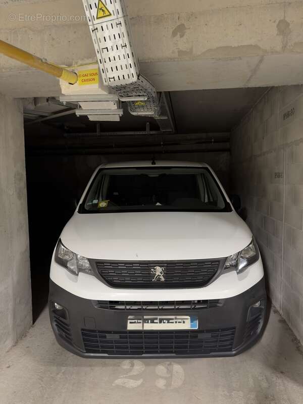 Parking à LYON-5E