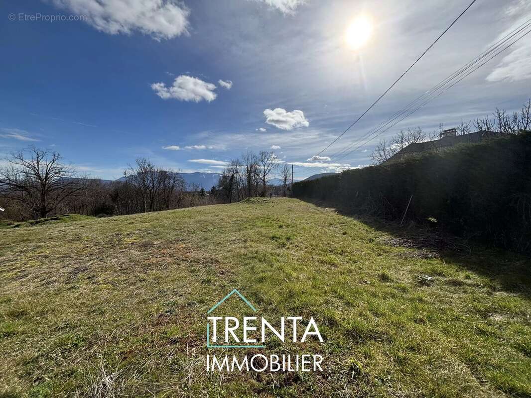 Terrain à RIVES