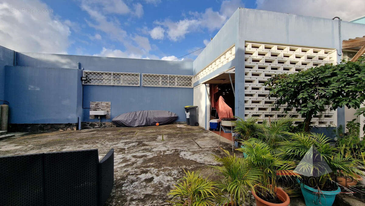 Maison à SCHOELCHER