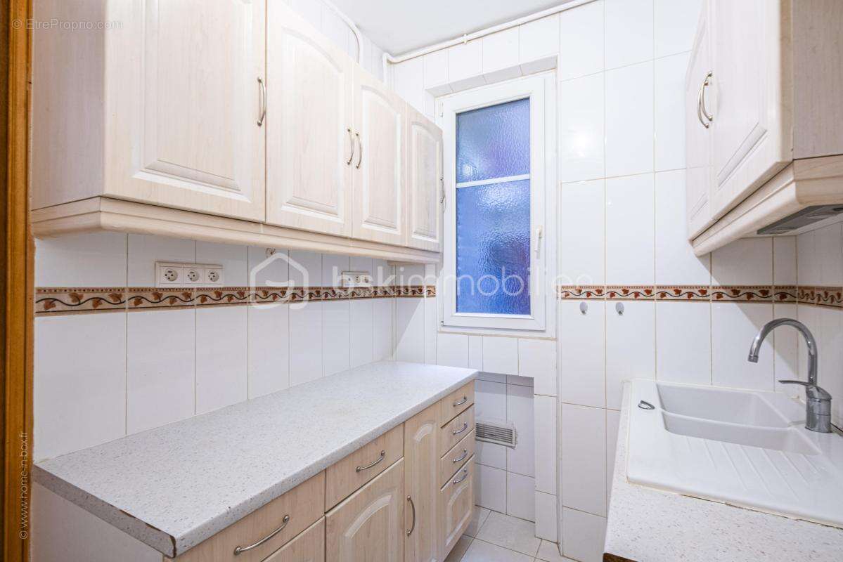 Appartement parisien 3 pièces - photo 9