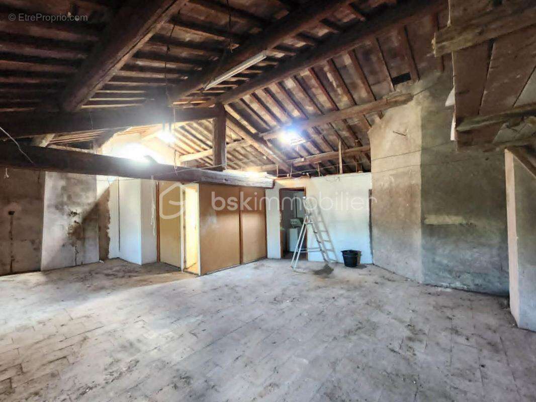 SOUS OFFRE D'ACHAT Maison de village 130 m² + grand grenier aménageable, garage et terrasse – Investissement ou Projet Familial  - photo 20