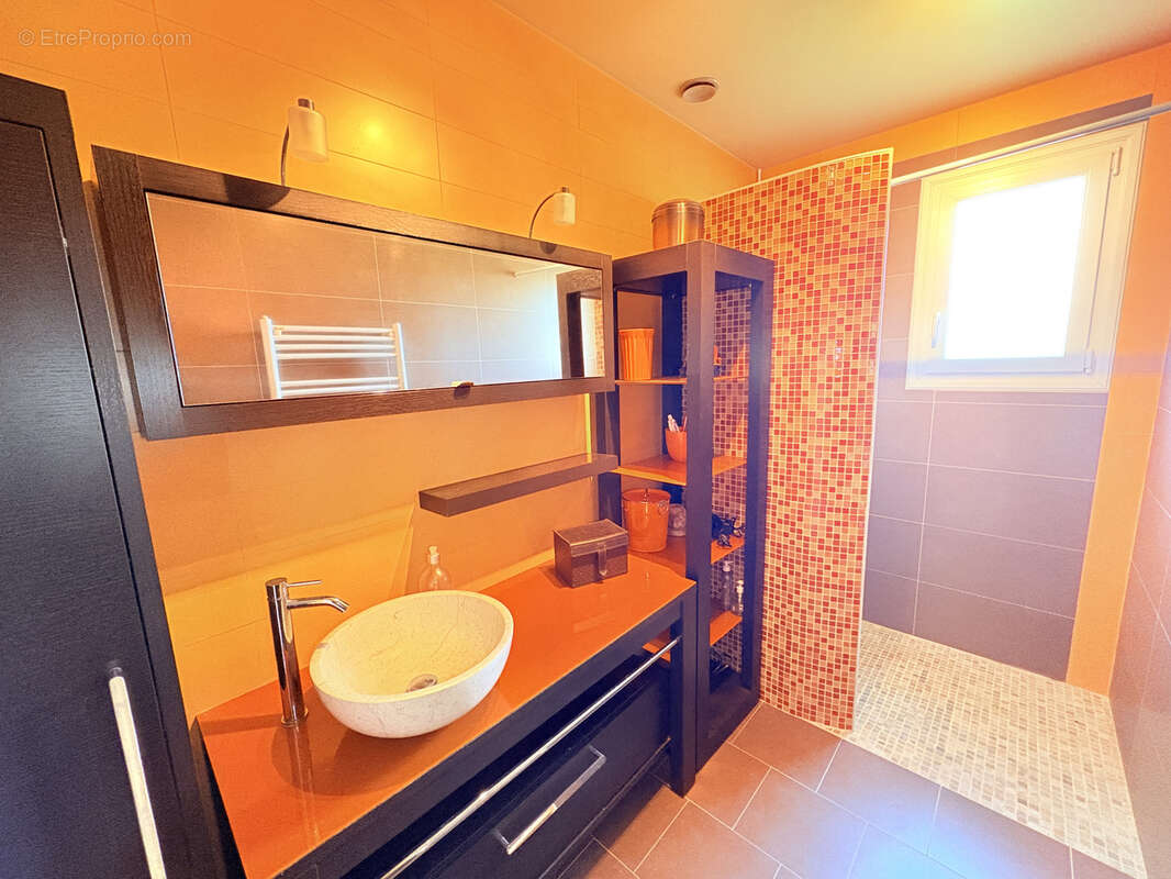 Maison à SAINT-ELIPH