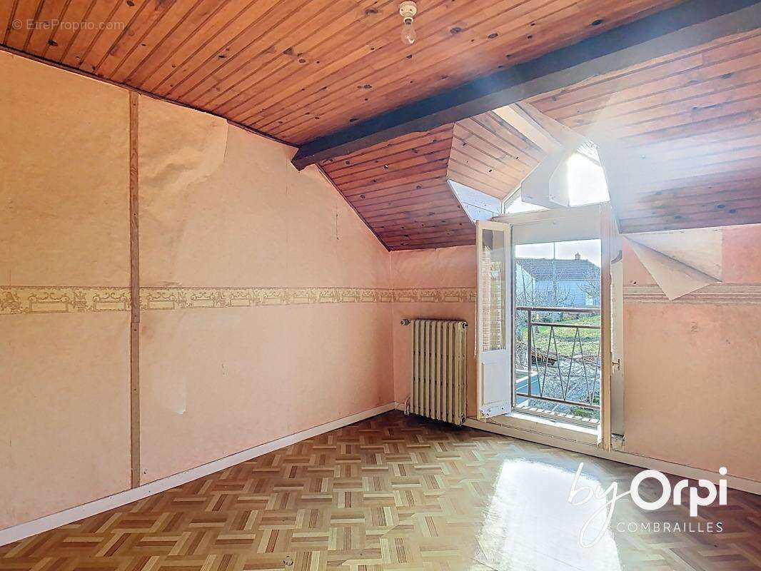 Maison à SAINT-ELOY-LES-MINES