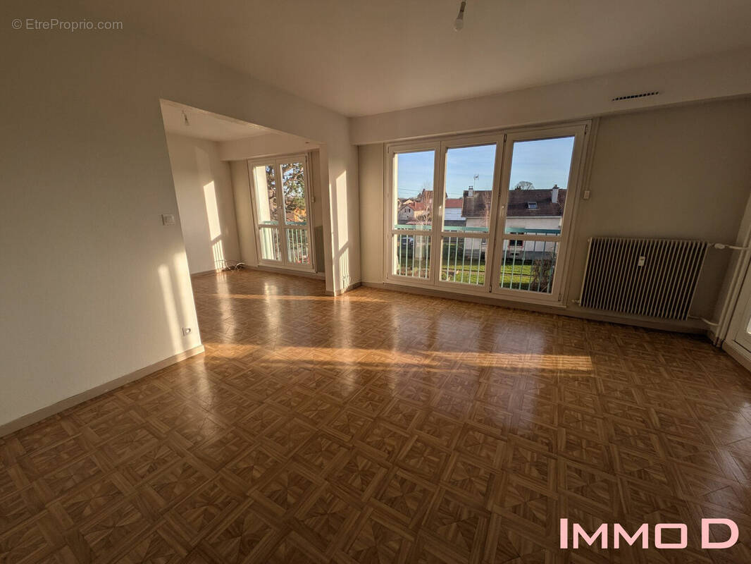 Appartement à THAON-LES-VOSGES