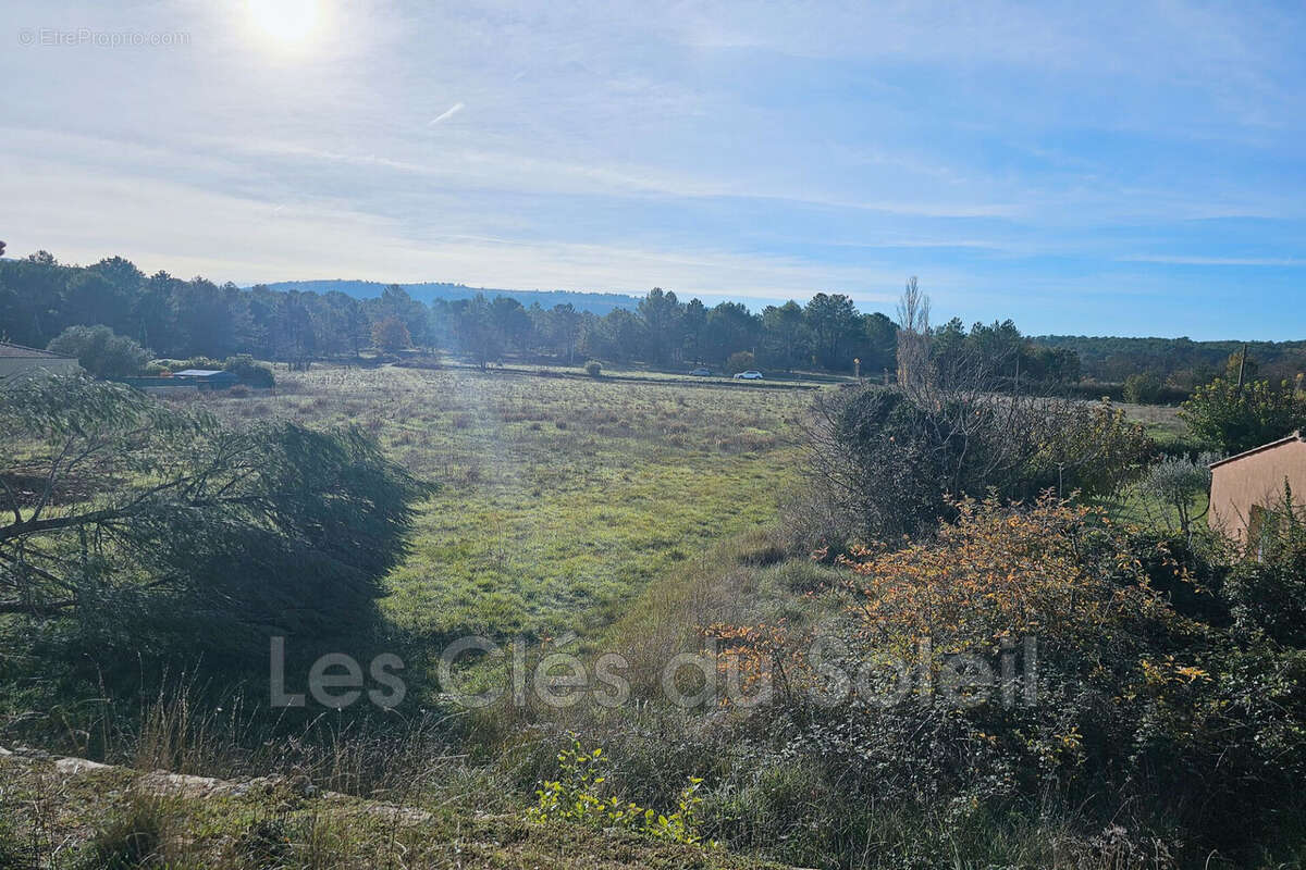 Terrain à CAMPS-LA-SOURCE