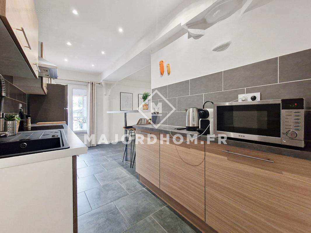 Appartement à MARSEILLE-6E