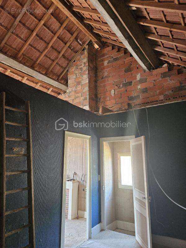 À SAISIR – Maison au calme avec fort potentiel à seulement 6 km de Clamecy 58500 ! - photo 15