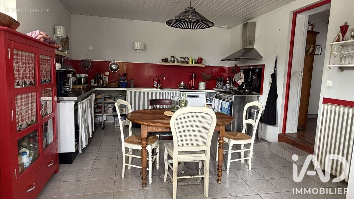 Maison 84 m² à Surgeres  - photo 5