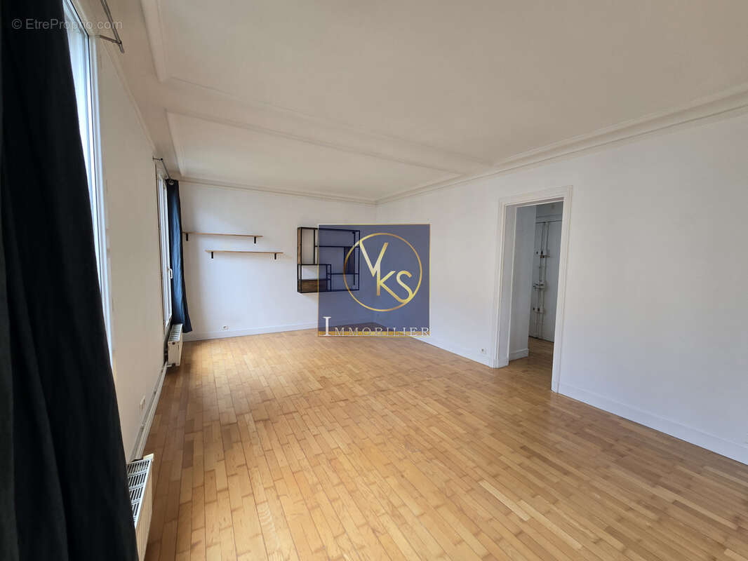 Appartement à PARIS-20E