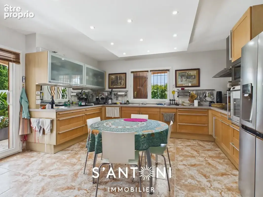 Grande propriété familiale contemporaine et élégante - SAUVIAN - photo 6