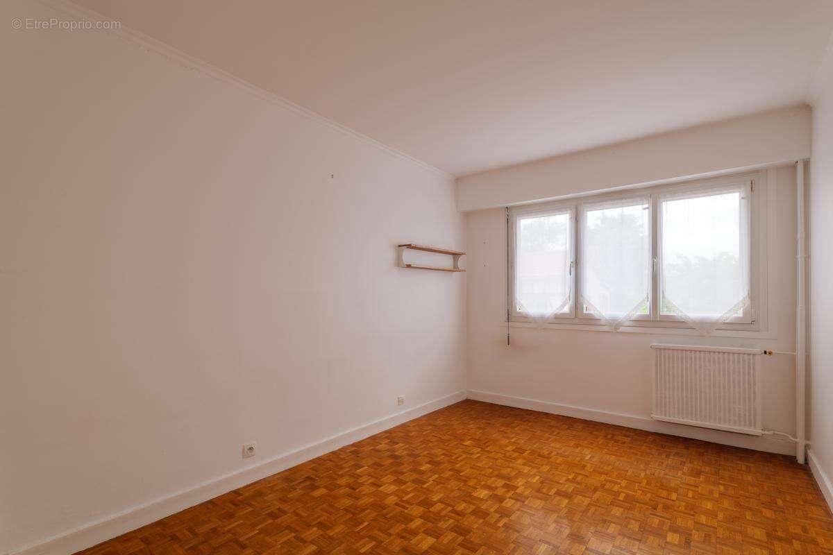 Appartement à SAINT-MAUR-DES-FOSSES
