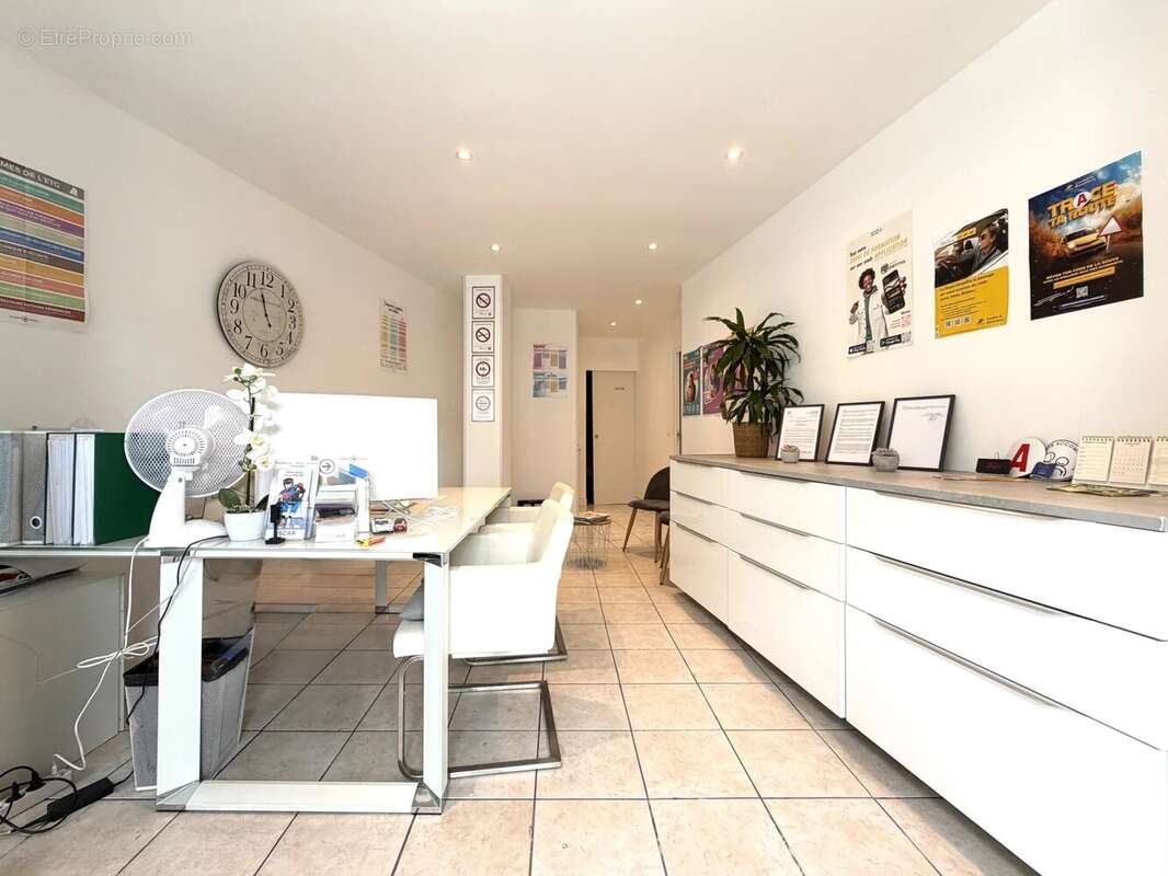 Appartement à VALLAURIS