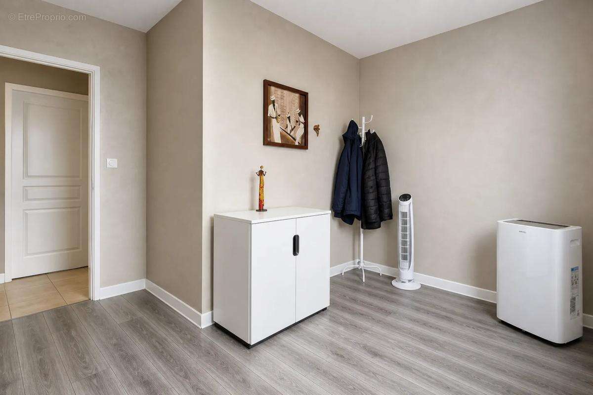Maison récente de plain-pied à Bourges - photo 16