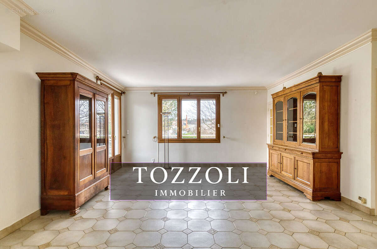 Maison à SAINT-QUENTIN-FALLAVIER