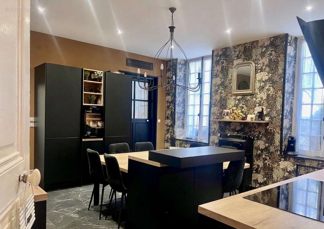 Maison à VARENNES-VAUZELLES