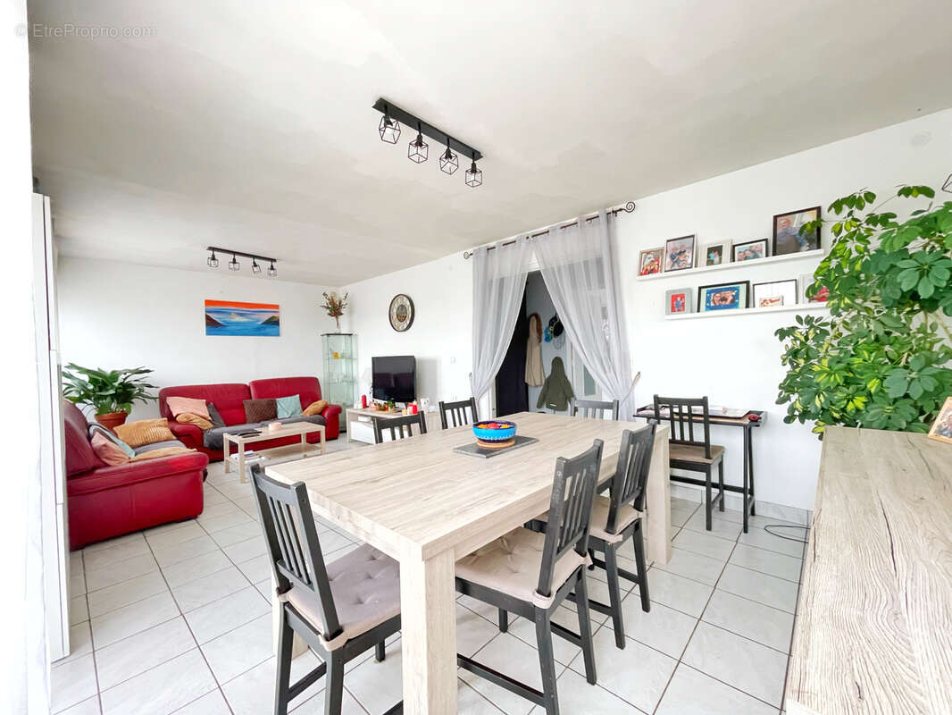 Appartement à IRIGNY