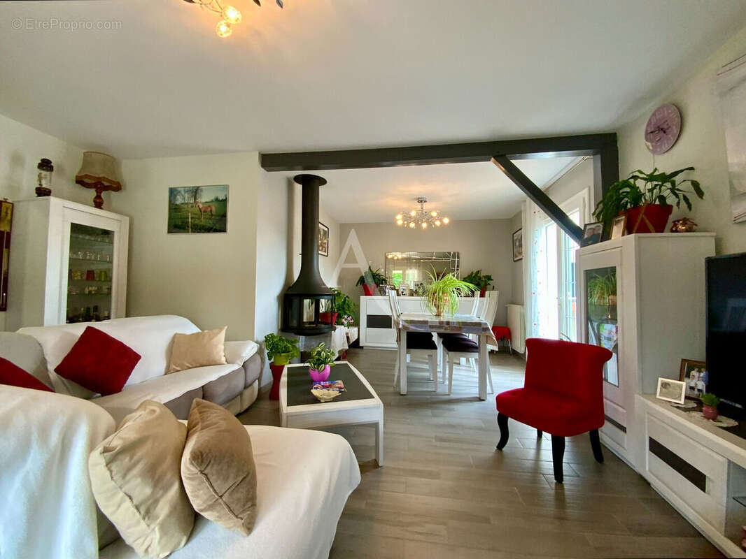 Charmante maison de plain-pied  proche de Jonzac et grand garage - photo 5
