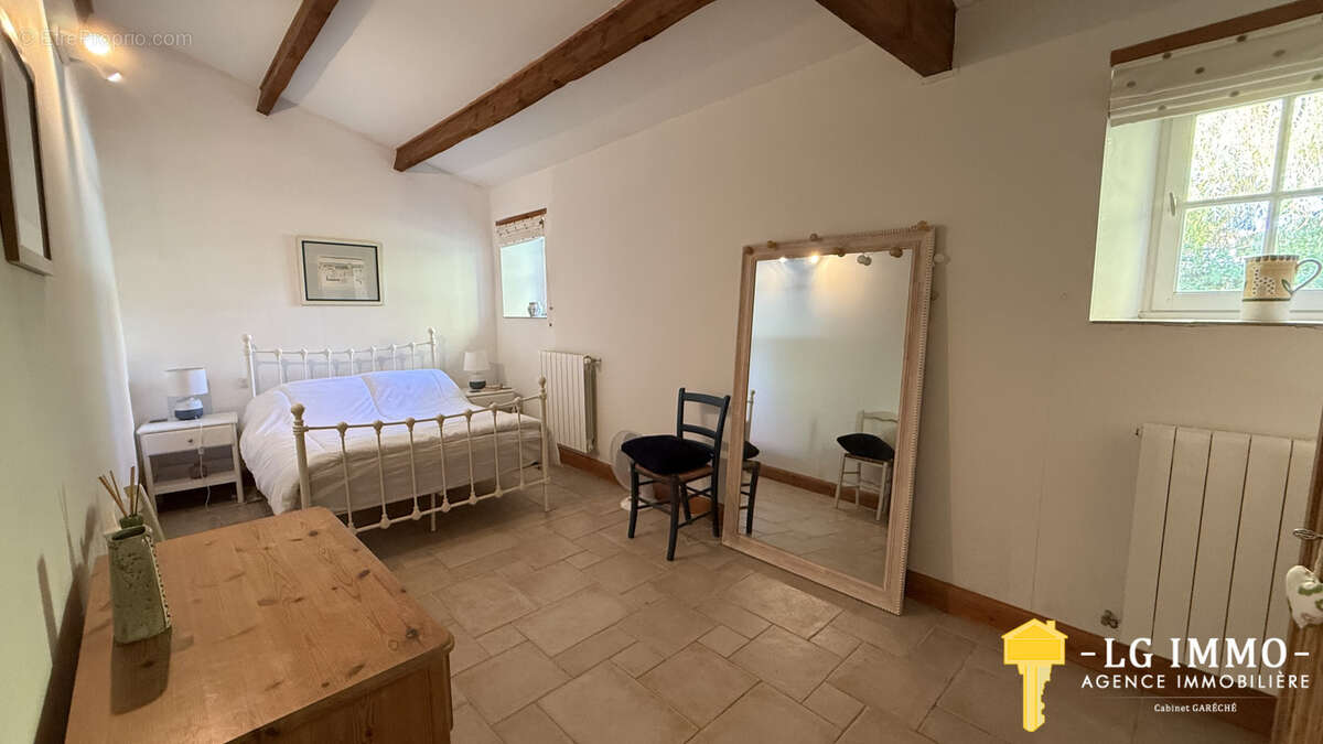 Maison à MORTAGNE-SUR-GIRONDE