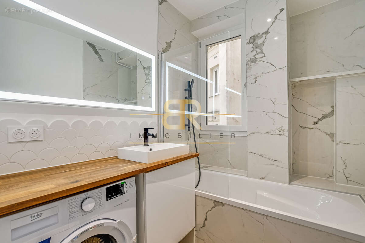 Appartement à PARIS-17E