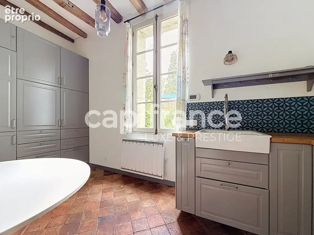Appartement 167 m2 avec rez-de-jardin et parking, tout proche de Tours - photo 5