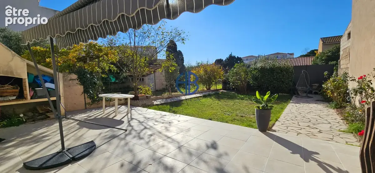 Quartier Mairie - Maison T6 entièrement rénovée avec jardin et garage - photo 3