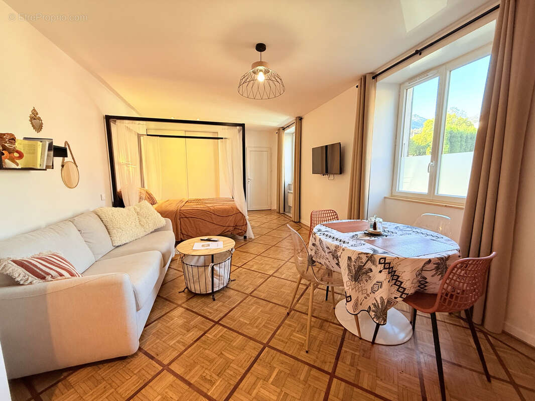 Appartement à SAINT-JEAN-DE-MAURIENNE