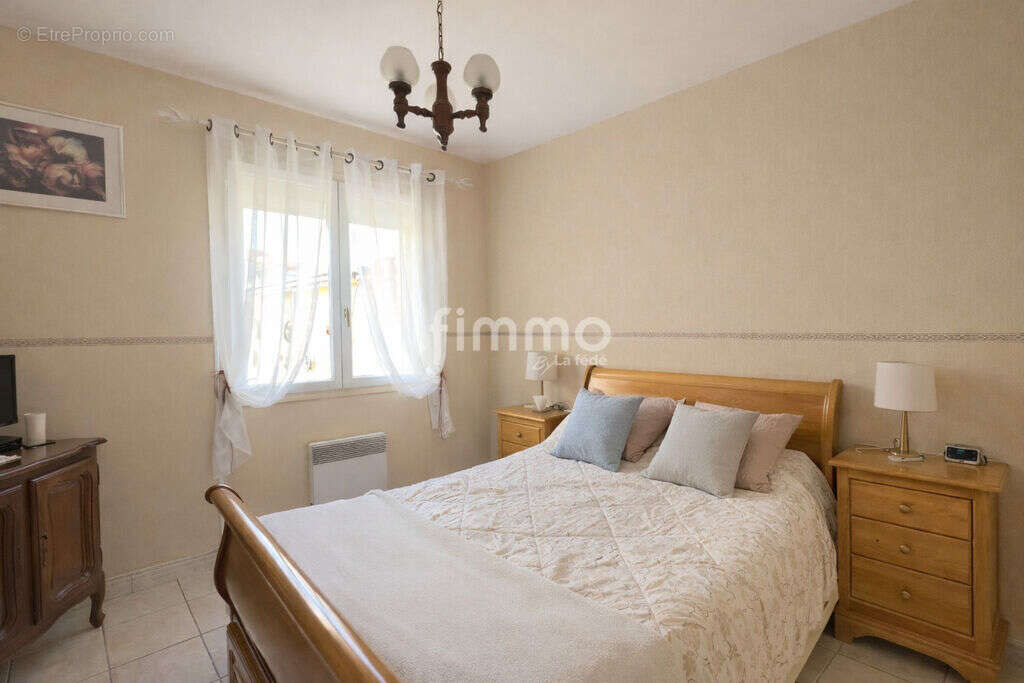 Maison à SAINTE-VALIERE