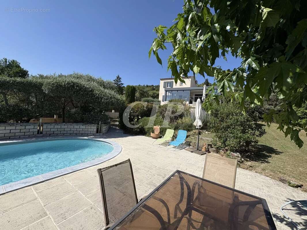 Maison à VILLELAURE